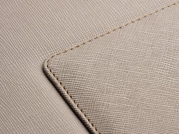 сіро-бежевий